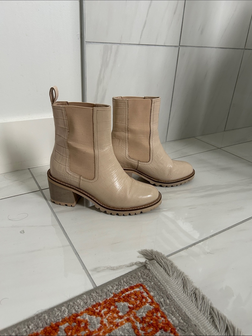 Women’s Chelsea Block Heel Boot - Beige